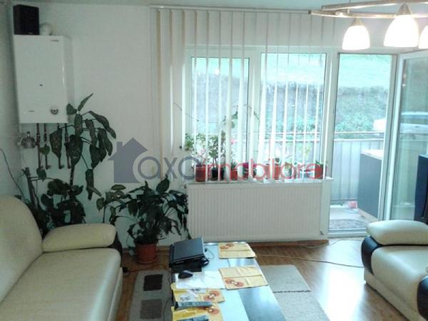 Apartament 3 camere de vanzare