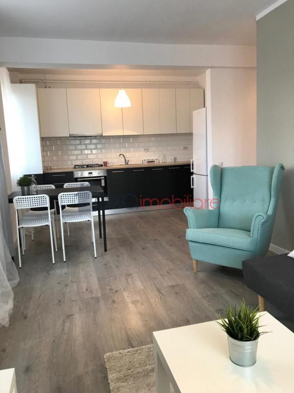 Apartament 3 camere de vanzare
