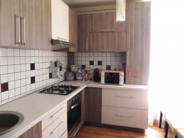 Apartament 3 camere de vanzare