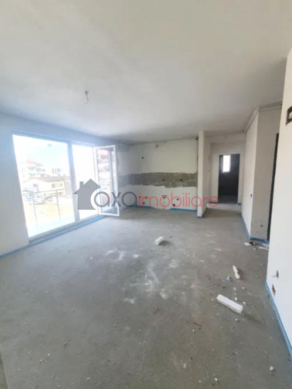 Apartament 3 camere de vanzare in Floresti