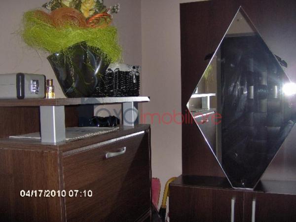 Apartament 3 camere de vanzare